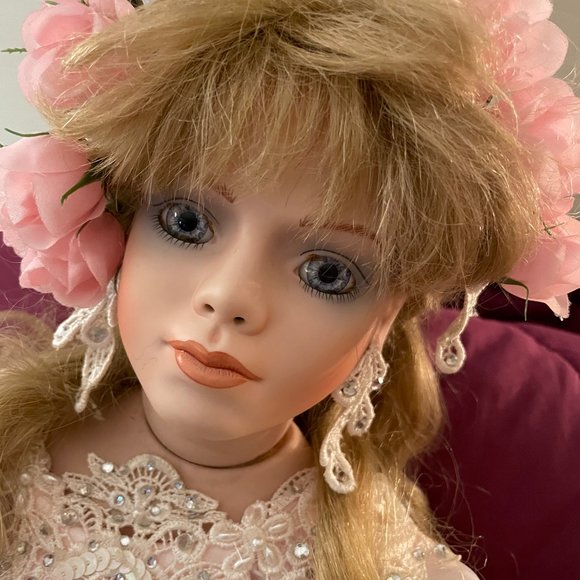 "CHERIE" PORCELAIN DOLL BY WORLD FAMOUS DOLL DESIGNER RUSTIE - Picture 1 of 10